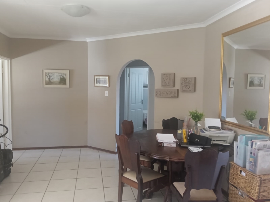 To Let 3 Bedroom Property for Rent in Langenhovenpark Free State